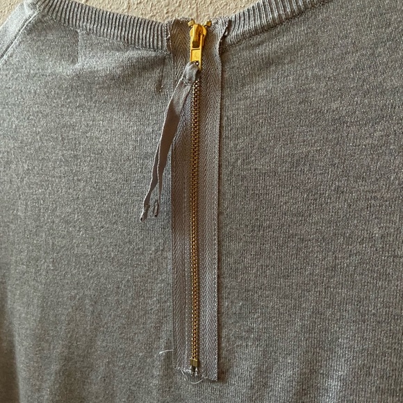 Philosophy Short Sleeved Cardigan with Gold Back Zip - Picture 4 of 6